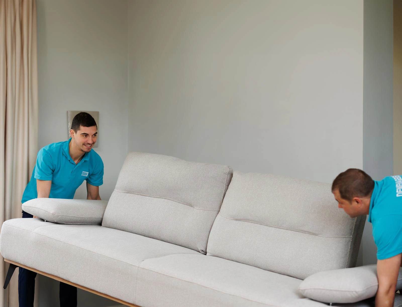 Équipe de déménagement professionnelle en action