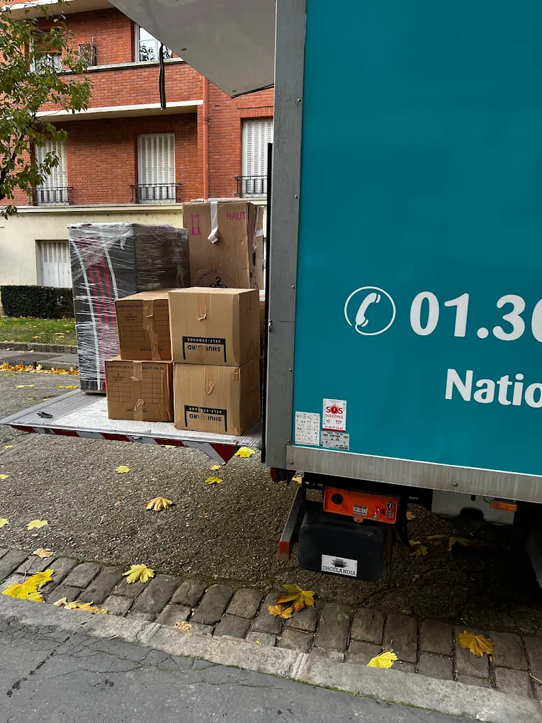 Équipe professionnelle en intervention urbaine