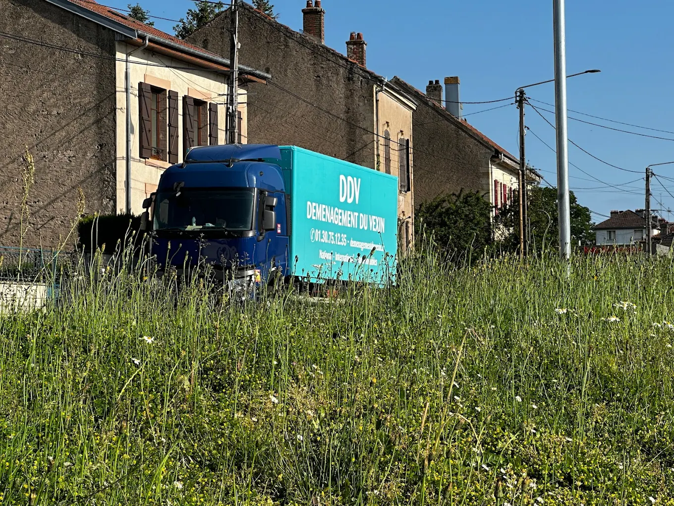 Équipe de déménagement professionnelle en intervention à Cergy