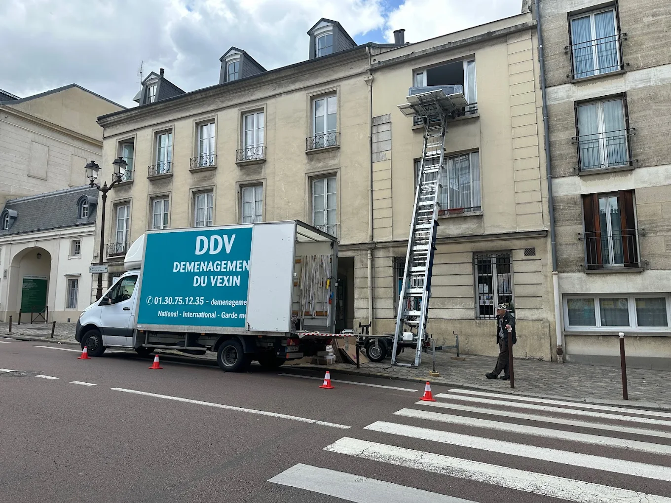 Équipe de déménagement professionnelle en intervention en Essonne