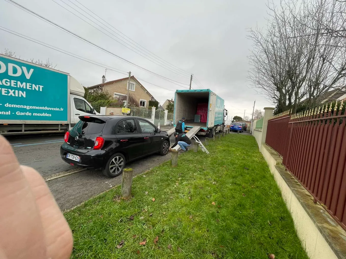 Équipe de déménagement professionnelle en intervention à Puteaux et La Défense