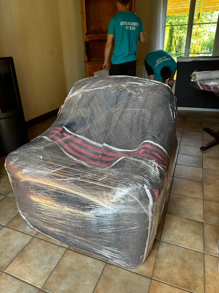 Équipe professionnelle en intervention de déménagement à Villiers-le-Bel